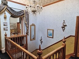 Ashleigh House