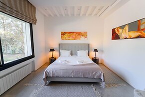 Villa Jar l Gance et Authenticit