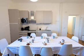 [Modern] 2BR/2BA • Metro Access • 12min Duomo