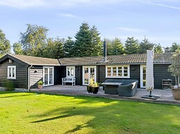5 Star Holiday Home in Vaeggerlose