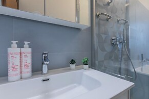 Adriano Apartment by Wonderful Italy