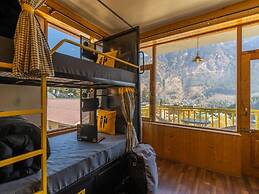 The Hosteller Manali, Old Manali
