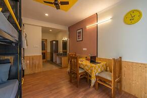 The Hosteller Manali, Old Manali