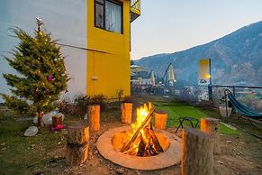 The Hosteller Manali, Old Manali
