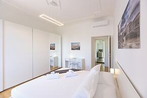 Rental in Rome Colosseo Modern Apartment