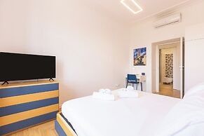 Rental in Rome Colosseo Modern Apartment