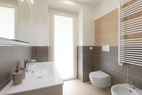 Rental in Rome Colosseo Modern Apartment