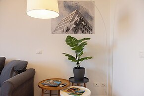 Rental in Rome Colosseo Modern Apartment