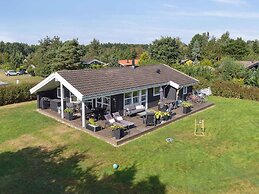 5 Star Holiday Home in Vaeggerlose