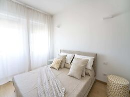 Design Flat W/terrace, Porta Nuova