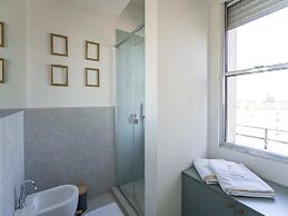 Design Flat W/terrace, Porta Nuova