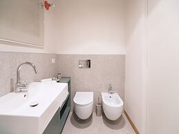 Design Flat W/terrace, Porta Nuova