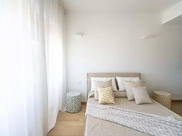 Design Flat W/terrace, Porta Nuova