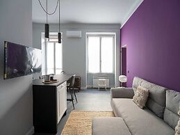 Charming Modern Apartment Near Argonne