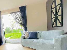 Family Bungalow With Private Garden