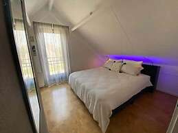 Family Bungalow With Private Garden