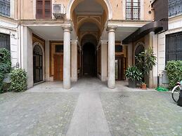 Chic Apartment in Cental Milan