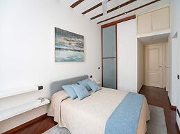 Chic Apartment in Cental Milan