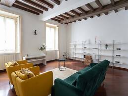 Chic Apartment in Cental Milan