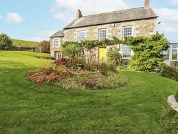 Tresarrett Manor