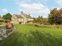 Tresarrett Manor