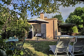 Villa Glicini - Delightful Cottage With Pool