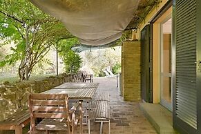 Villa Glicini - Delightful Cottage With Pool