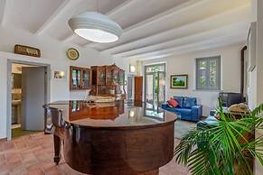 Big Historic Private Villa With Pool and Garden