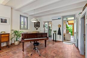 Big Historic Private Villa With Pool and Garden