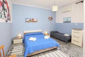 Vista Mare, Ampio Terrazzo e Aria Condizionata