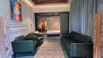 Mango Lantern Villa By Mirth Kollam