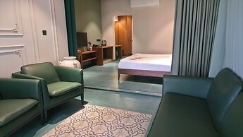 Mango Lantern Villa By Mirth Kollam