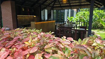 Mango Lantern Villa By Mirth Kollam