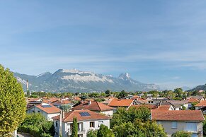 Quality Suites Grenoble Sud