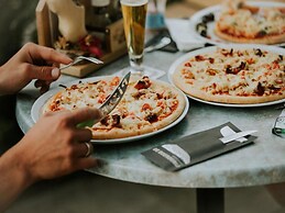 Charming Tiny House Getaway With Terrace