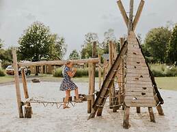 Charming Tiny House Getaway With Terrace