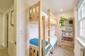 Host Stay Aurora