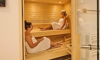 Apartment Near Lake Geneva With Jacuzzi