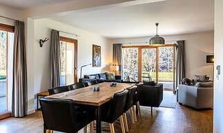 Apartment Near Lake Geneva With Jacuzzi