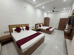 Aakriti's Home Stay