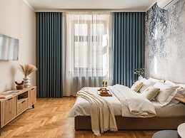 Art Palace by Fragola Collection