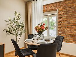 Art Palace by Fragola Collection