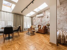 Art Palace by Fragola Collection