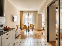 Art Palace by Fragola Collection