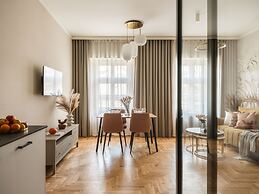 Art Palace by Fragola Collection