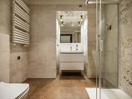 Art Palace by Fragola Collection
