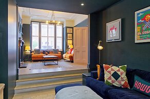 4 Bedroom House, Barnes