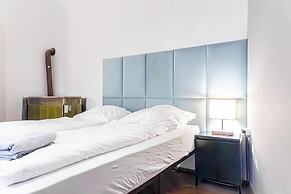 Elegant 1BR Apt Steps from Praterstern