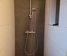 Peaceful Bungalow Near Forest Edge