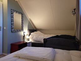 Peaceful Bungalow Near Forest Edge